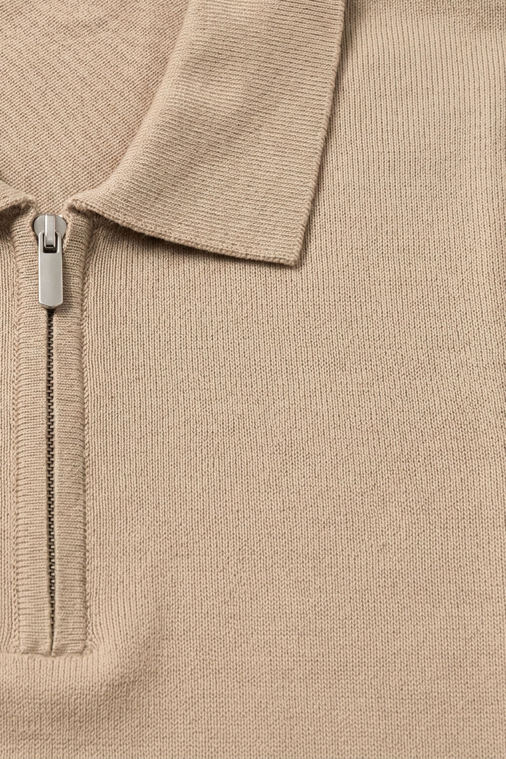 Beiges Poloshirt mit Reißverschlusskragen für Herren