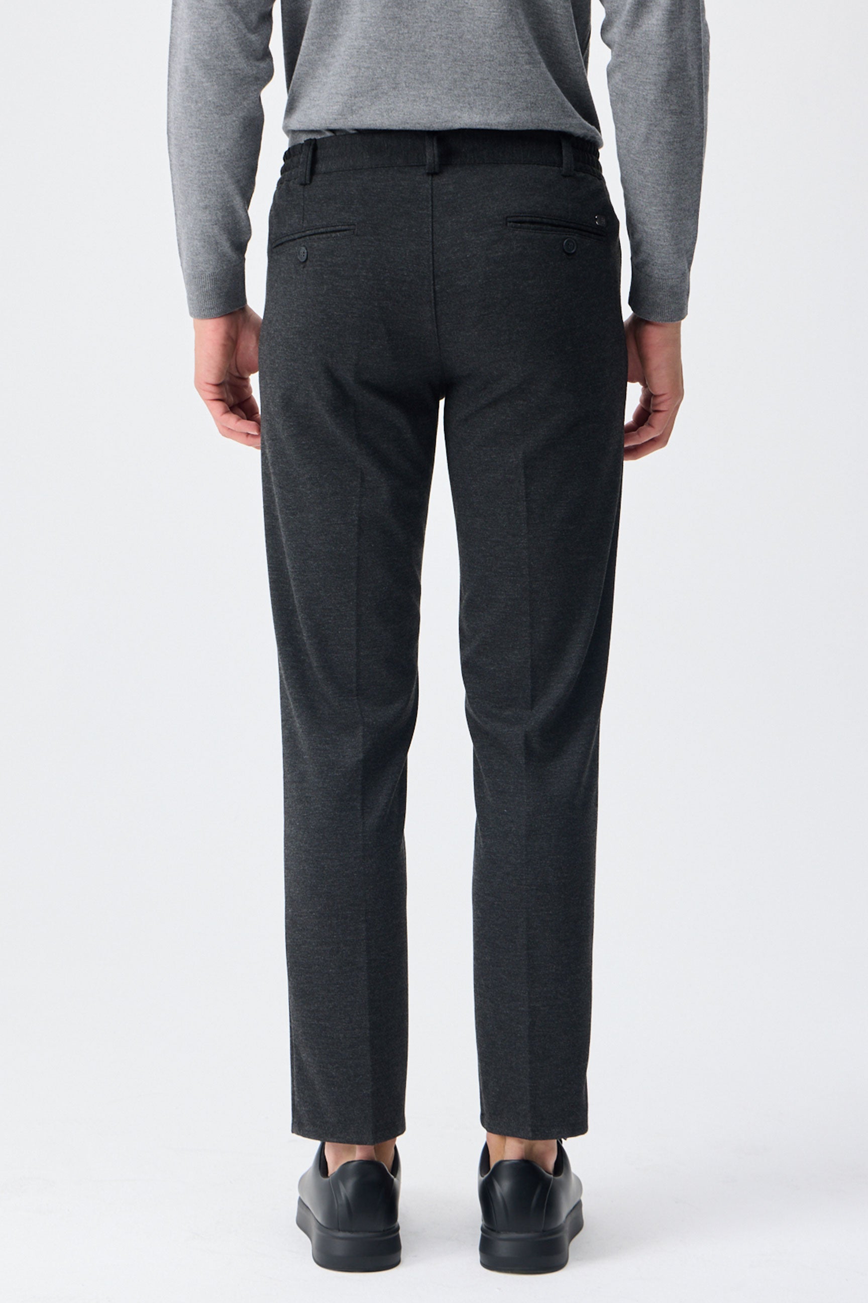 Elegante Herrenhose mit Kordelzug in Taupe-Anthrazit, taillierte, schmal zulaufende Passform