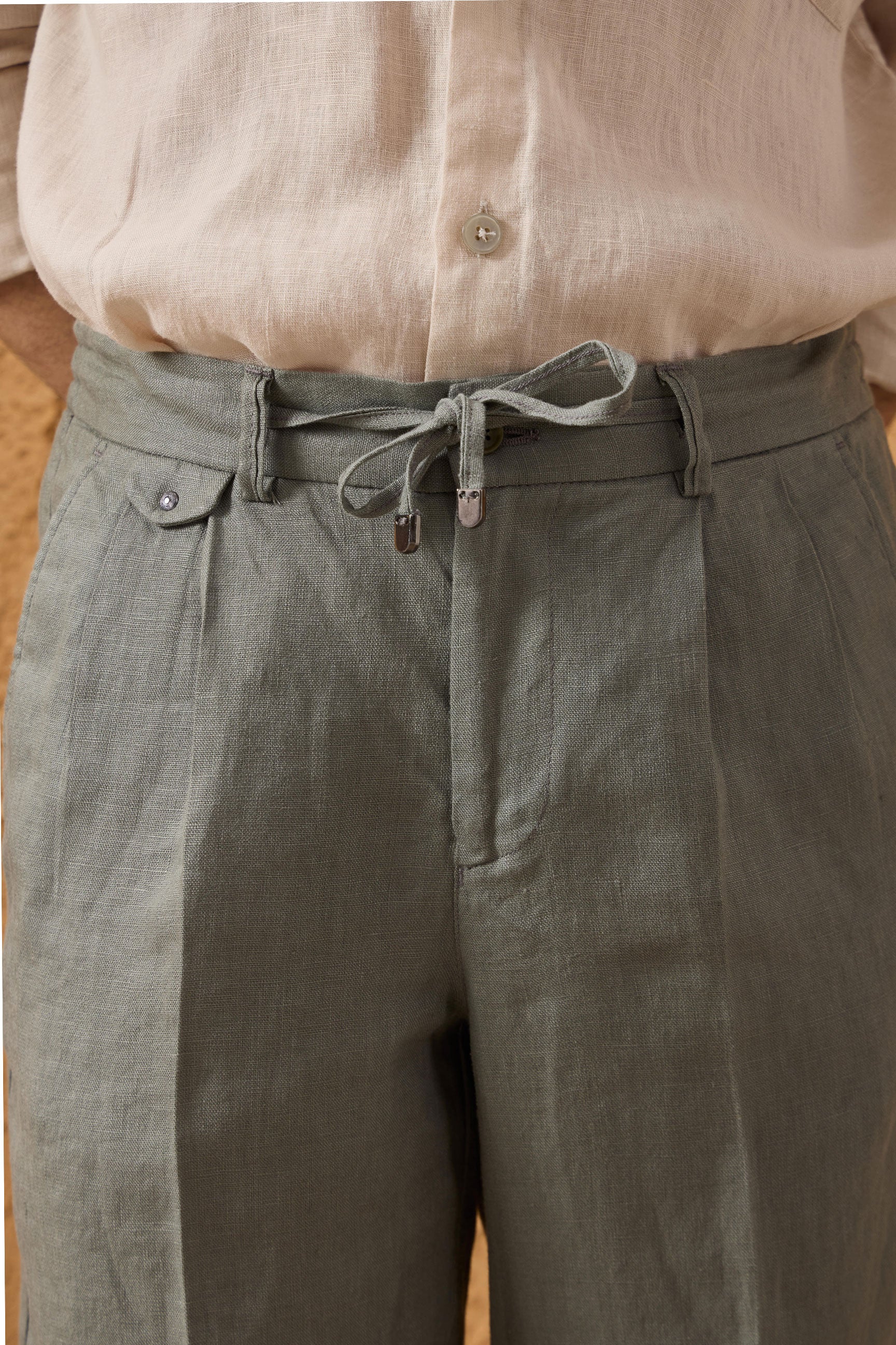 Herren-Leinenanzug in Salbeigrün, elegant-lässig, 2-teilig, mit Reißverschluss vorne, Safari-Stil, Sommer
