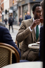 Eichenbrauner 3-teiliger Tweed-Anzug mit Fischgrätenmuster