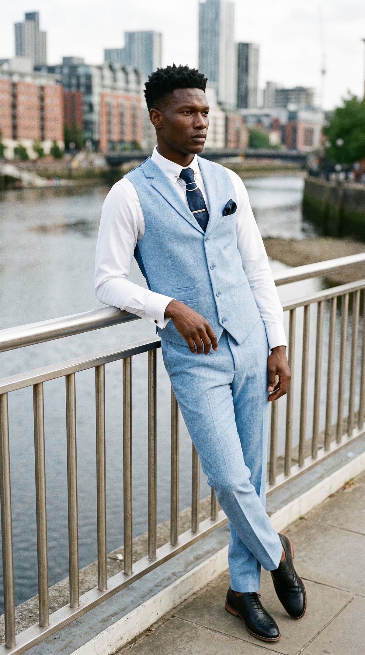 Look #339 styled with TP-12 - Herren Sommeranzug Weste Hose Leinen Formal Königsblau Hochzeit