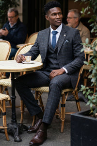 Grauer 3-teiliger Herrenanzug mit Schottenkaro