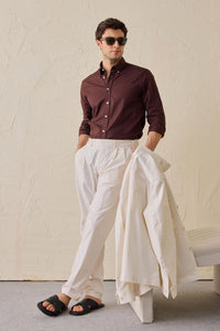 Weißer, eleganter 2-teiliger Herrenanzug im Safari-Stil mit Stehkragen und Stretchanteil