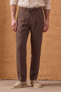 Herren-Leinenanzug, zweiteilig, elegant-lässig, aus braunem Leinen, mit Reißverschluss vorne, im Safari-Stil, Sommer