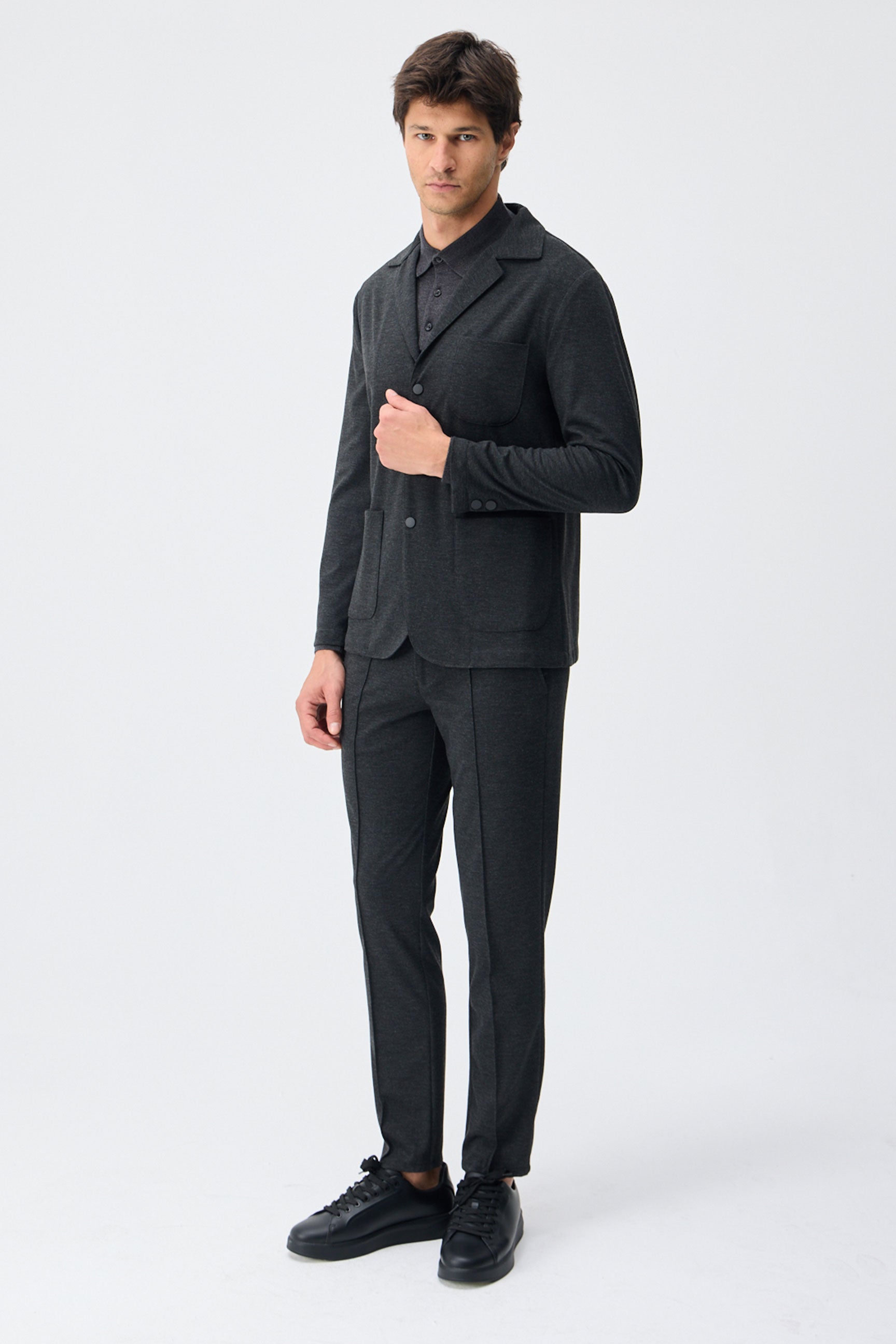 Herren-Blazer aus weichem Jersey in Anthrazit, elegant-lässig