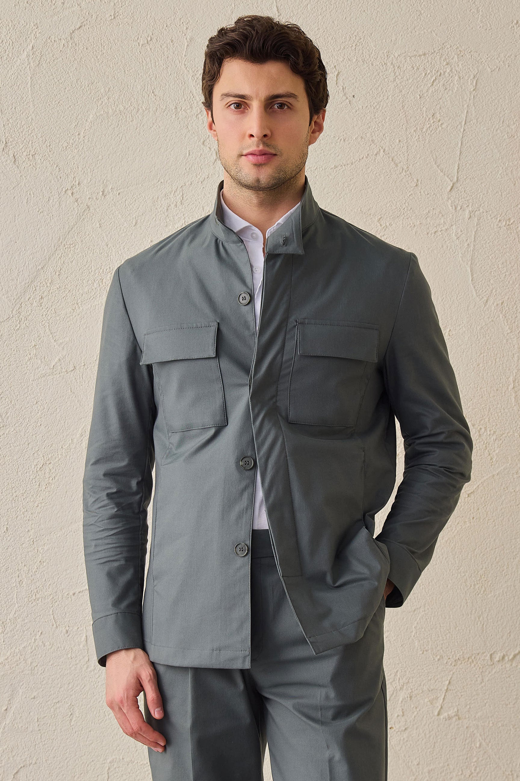 Herren-Utility-Jacke in Salbeigrün, leichte, elegante Freizeitjacke