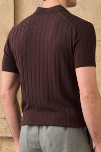 Braunes Herren-Poloshirt mit Rippstrick