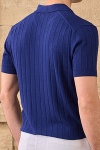 Herren-Poloshirt aus marineblauem Rippstrick