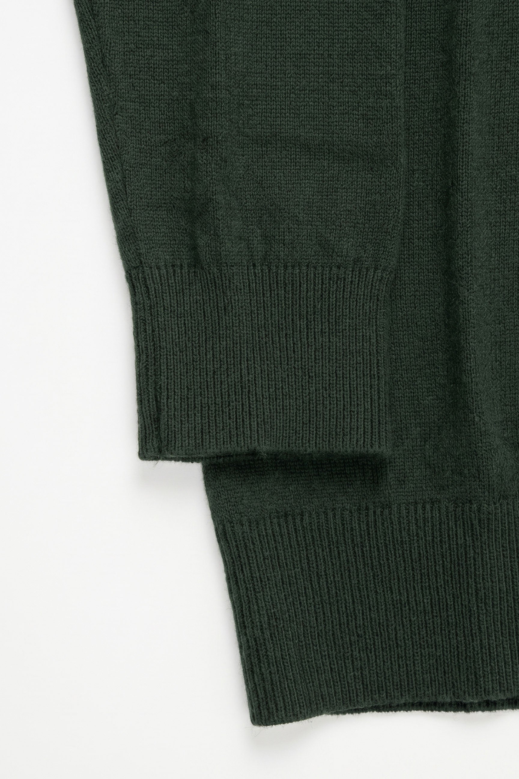 Grüner Herren-Rollkragenpullover aus weichem Viskosemischgewebe mit langen Ärmeln