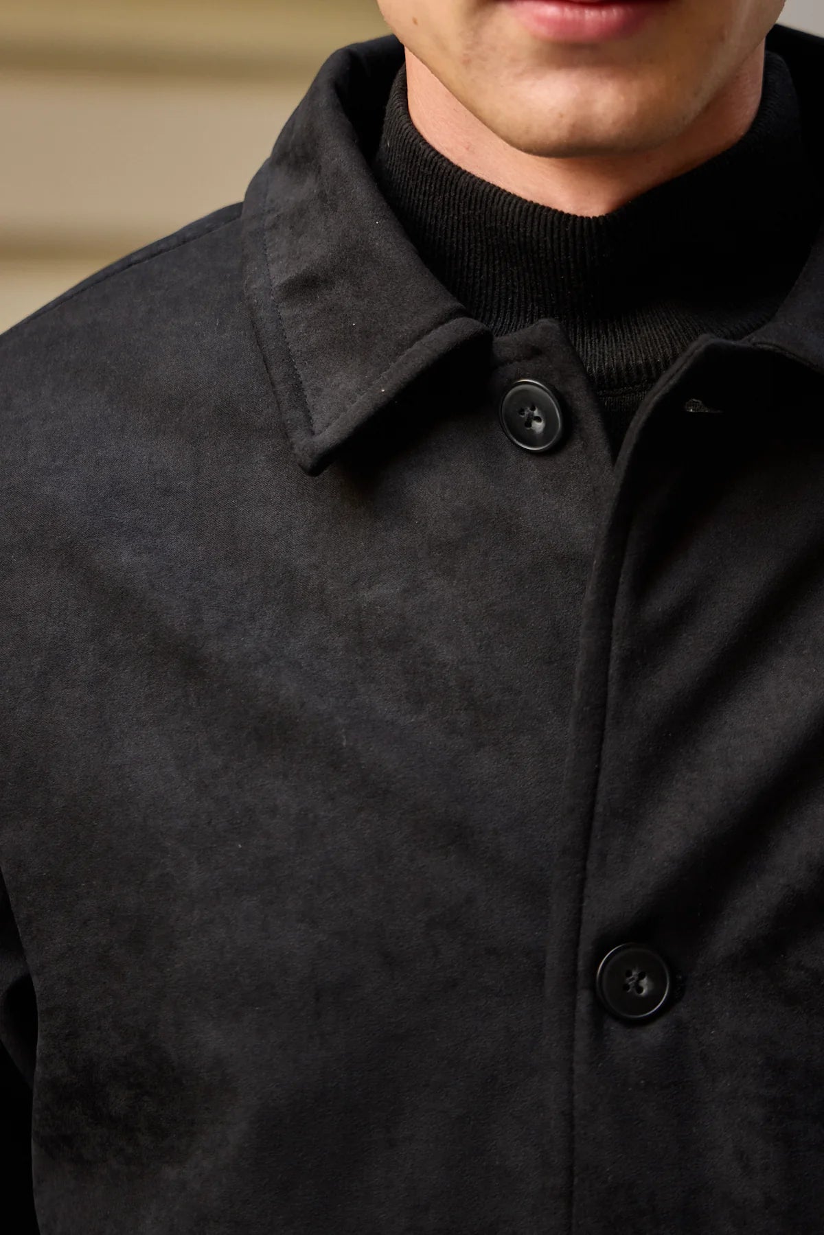 Schwarze Wildlederjacke für Herren, gesteppt, gefüttert, mit Knöpfen