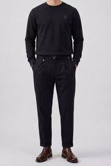 Herren-Sweatshirt aus schwarzem Baumwollmischgewebe mit Rundhalsausschnitt, langen Ärmeln und Stretchanteil