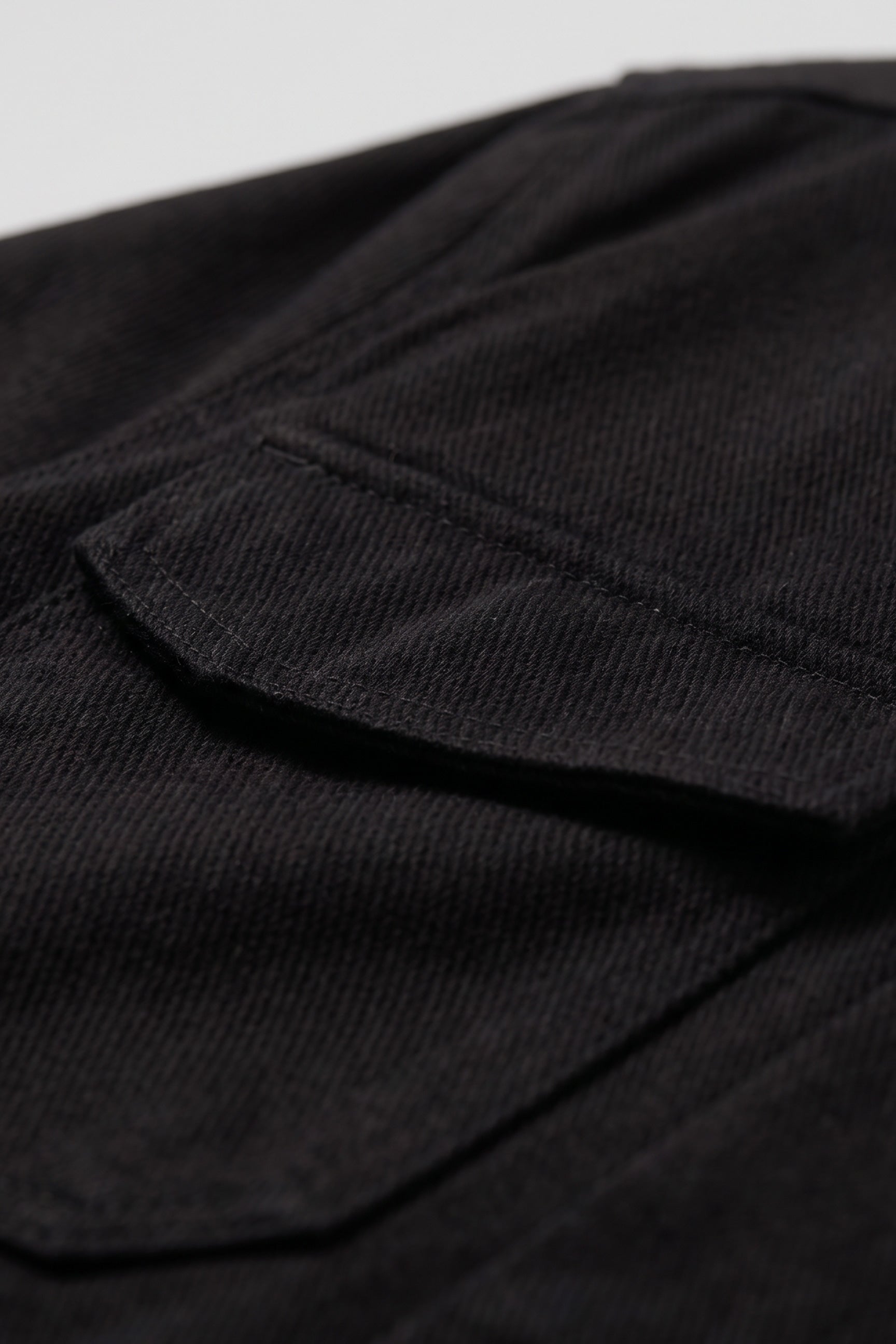 Schwarze Herren-Twilljacke aus Baumwolle - Trucker-Overshirt