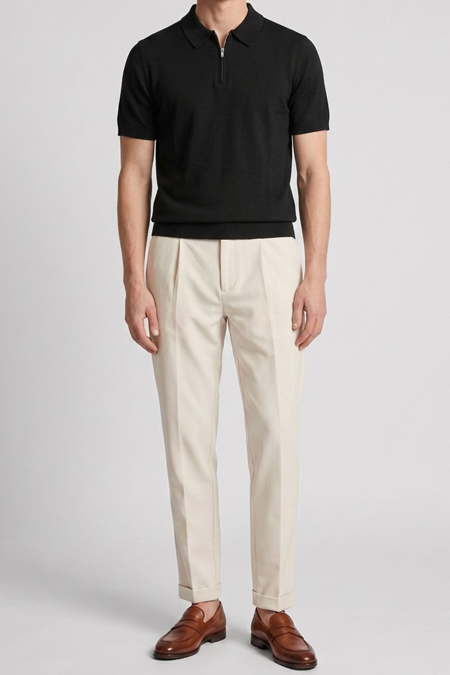 Schwarzes Herren-Poloshirt aus Strick, Kurzarm, mit Reißverschluss am Kragen, weichem Materialmix