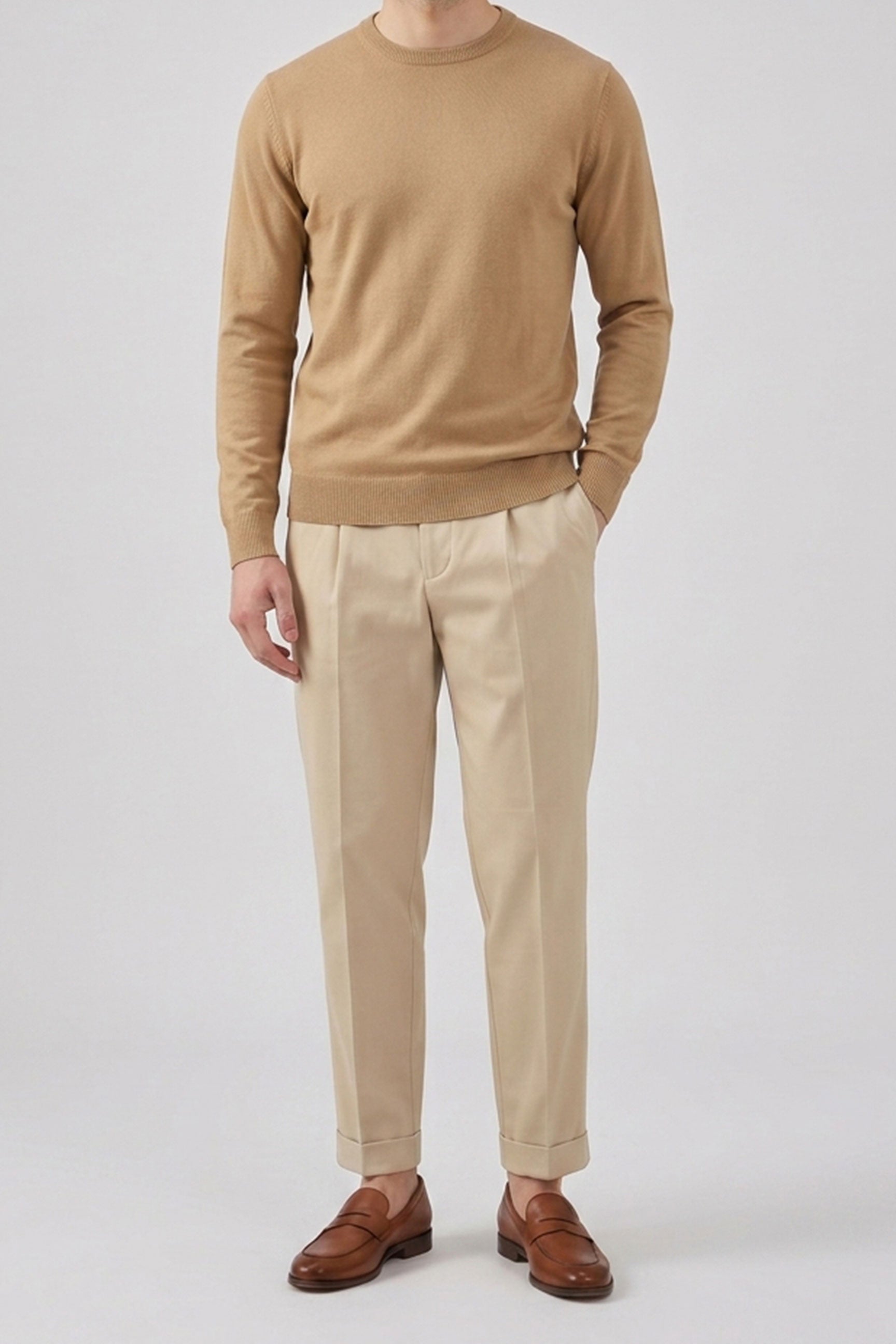 Herren-Strickpullover in Kamelbraun mit Rundhalsausschnitt, normale Passform