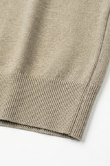 Klassisches khakifarbenes Herren-Strickshirt mit kurzen Ärmeln und Rundhalsausschnitt