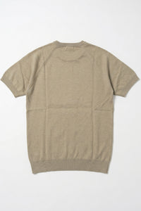 Klassisches khakifarbenes Herren-Strickshirt mit kurzen Ärmeln und Rundhalsausschnitt