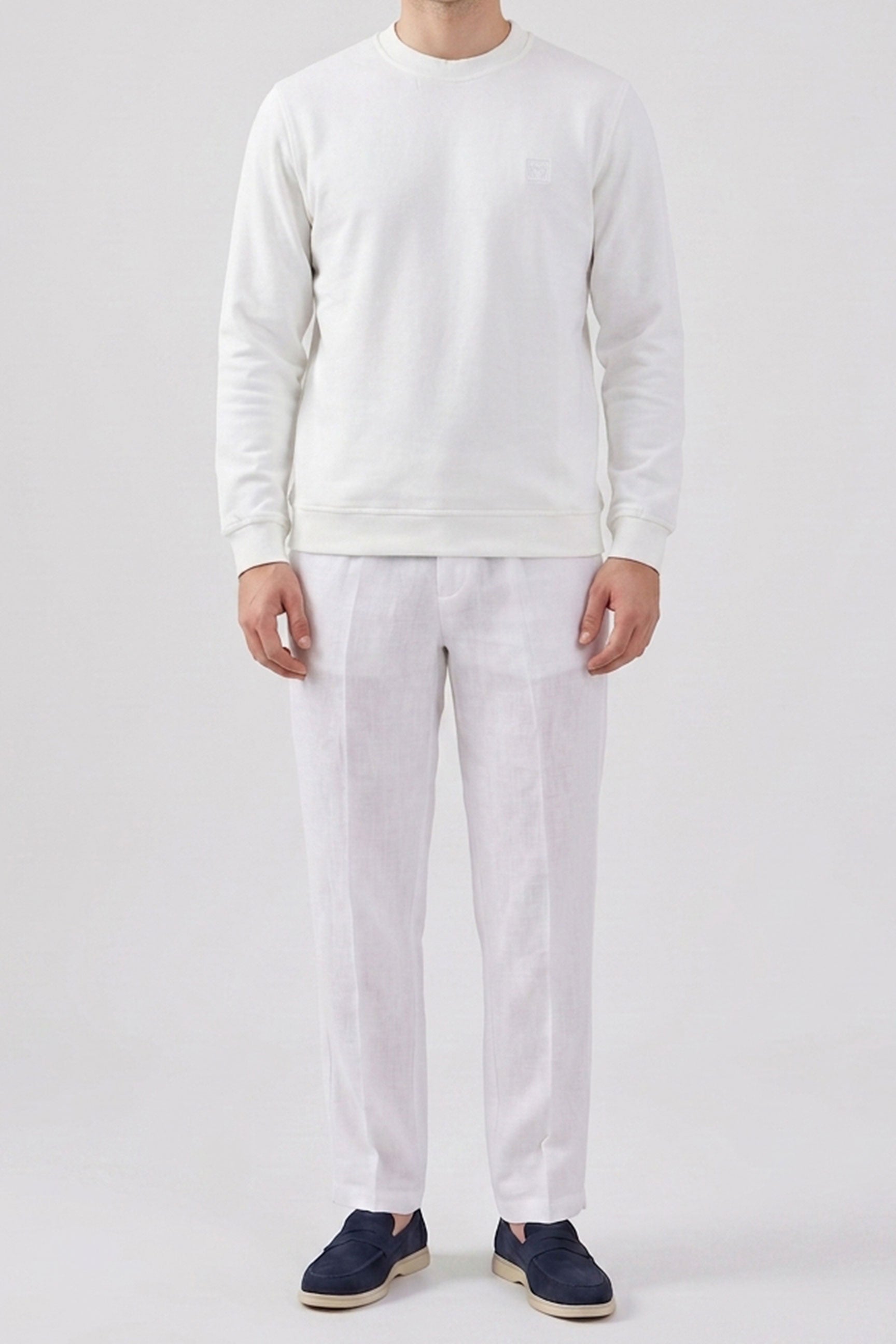 Herren-Sweatshirt aus cremefarbenem Baumwollmischgewebe mit Rundhalsausschnitt, langen Ärmeln und Stretchanteil