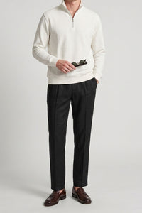 Herren-Sweatshirt mit Viertelreißverschluss in Off-White, Baumwollmischung, Stehkragen