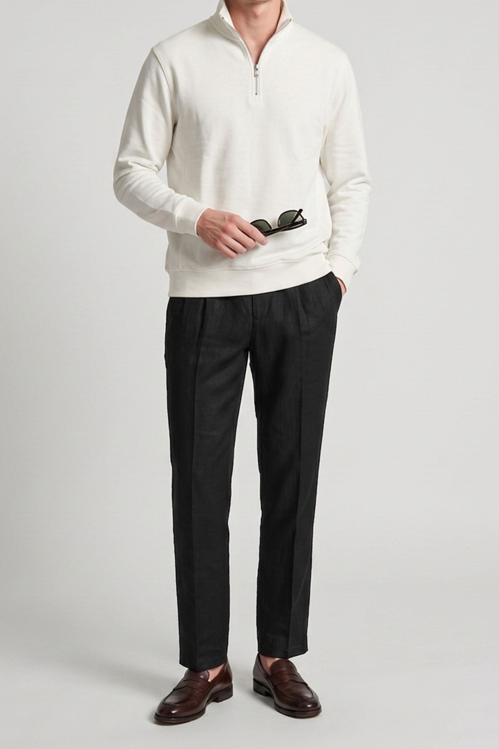Herren-Sweatshirt mit Viertelreißverschluss in Off-White, Baumwollmischung, Stehkragen