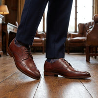 Klassische, formelle Herren-Brogue-Schnürschuhe aus burgunderrotem Leder