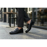 Herren-Slipper mit Fransen und Monk-Strap-Schnitt