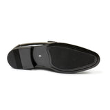 Herren-Slipper aus veganem Leder mit Samtdetails und Lackleder-Finish