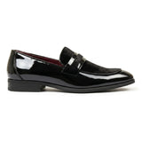Herren-Slipper aus veganem Leder mit Samtdetails und Lackleder-Finish