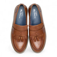 Herren-Slipper aus hellbraunem Leder mit dicker Sohle und Quasten