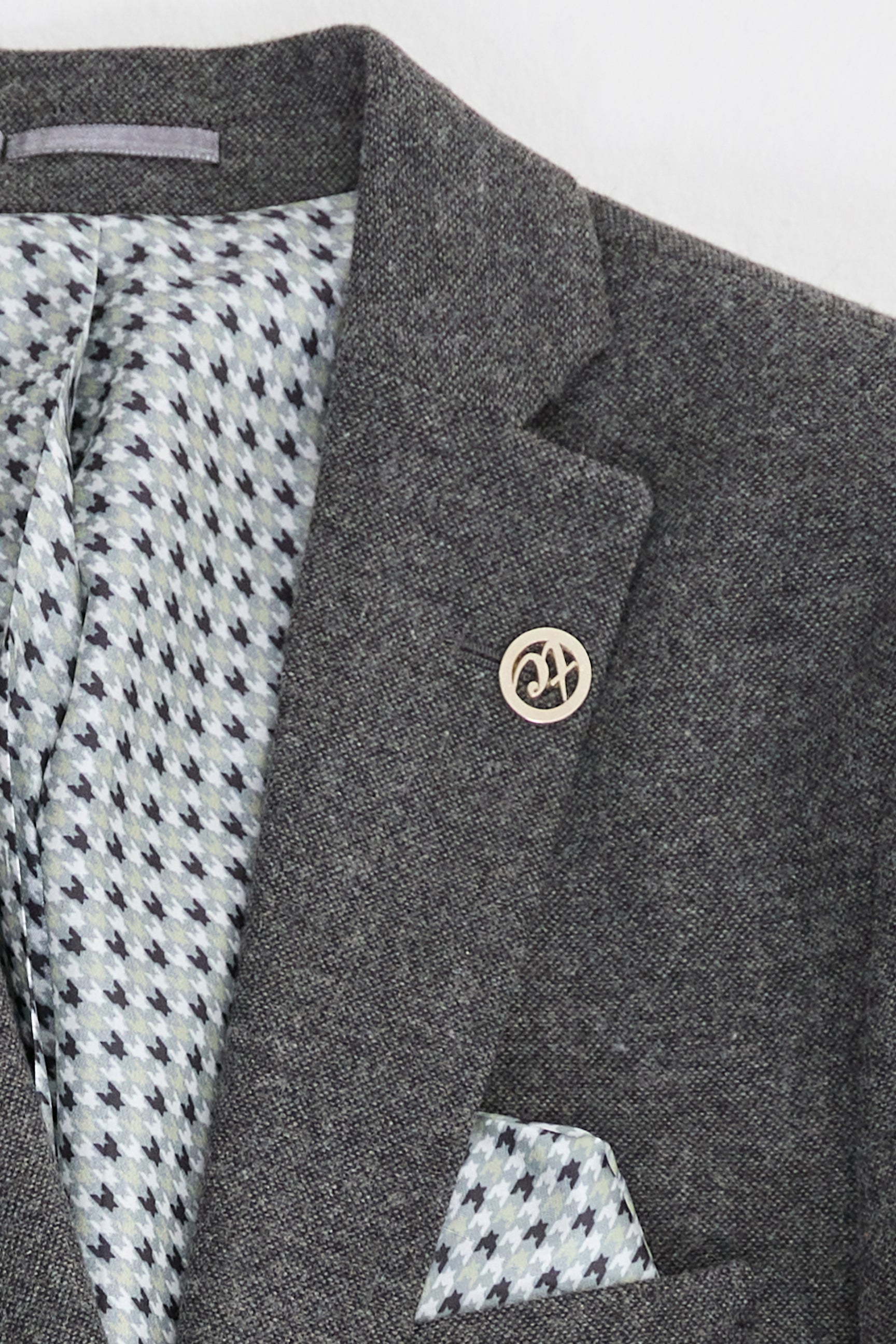 Grauer Wollanzug für Herren