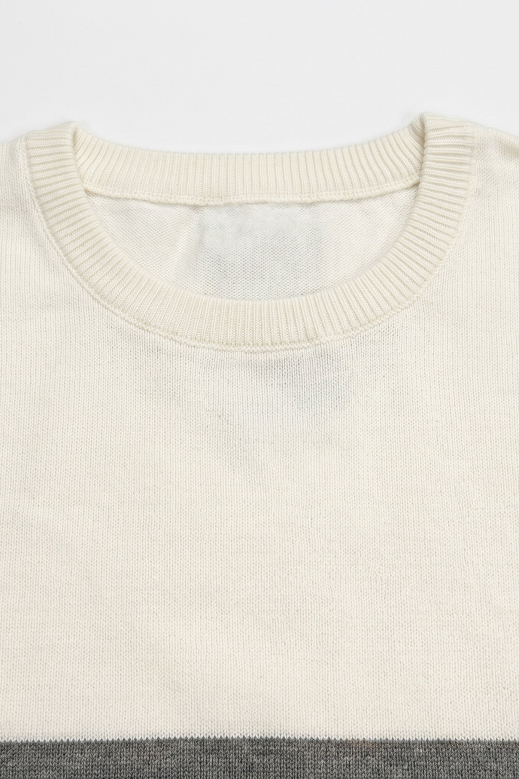 Weißes und schwarzes Strick-T-Shirt mit Farbblockmuster für Herren