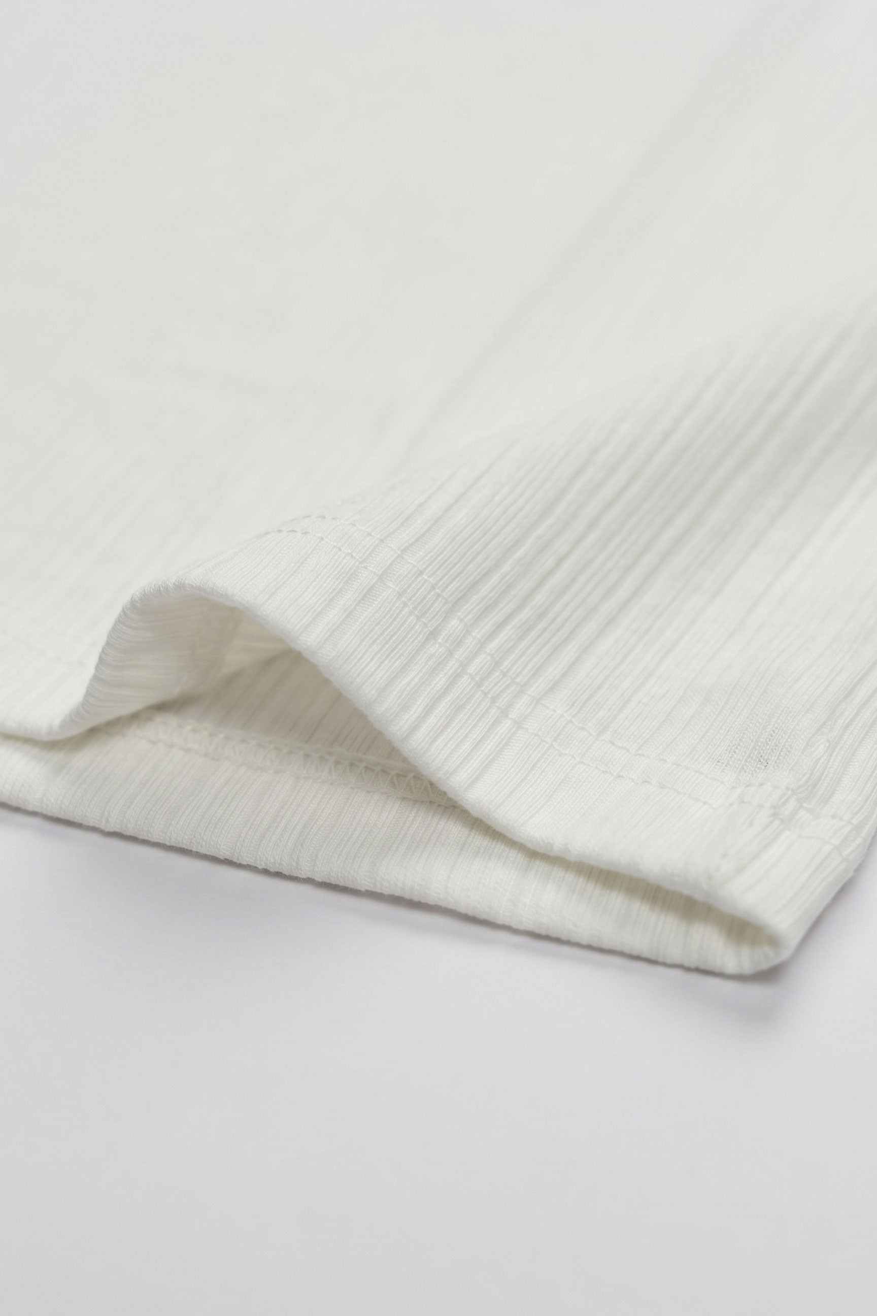 Klassisches weißes Rippstrick-T-Shirt für Herren